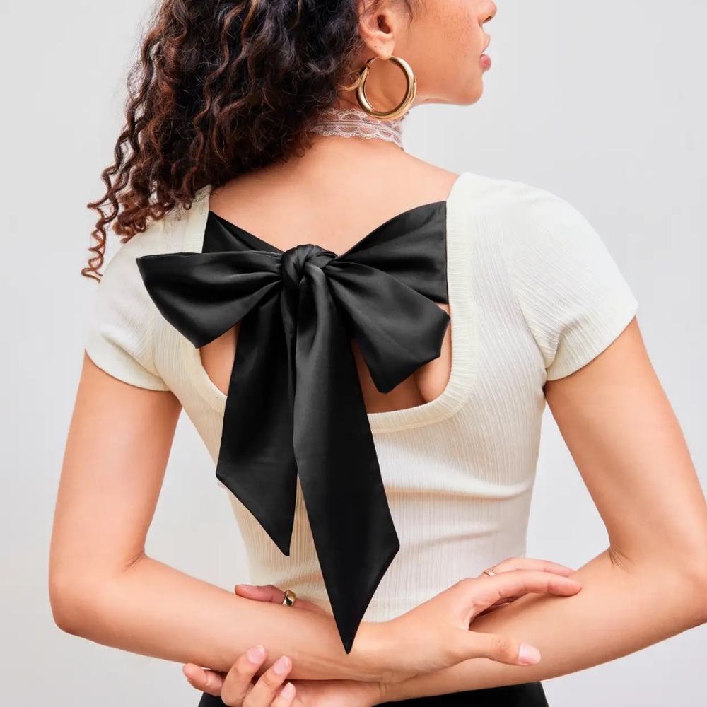 Cider Scoop Neck Solid Bowknot Crop Short Sleeve Tee